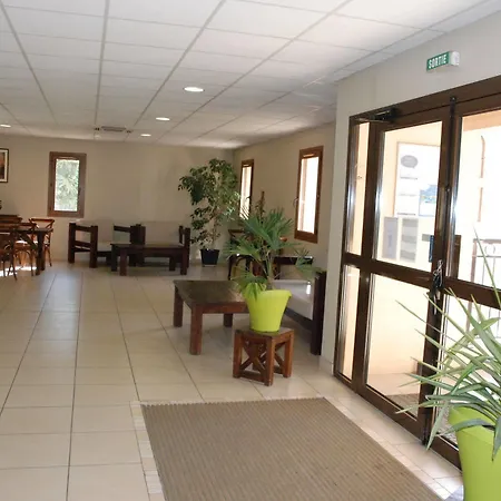 Des Oliviers Aparthotel *