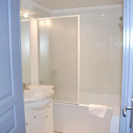 Des Oliviers Aparthotel Uzes