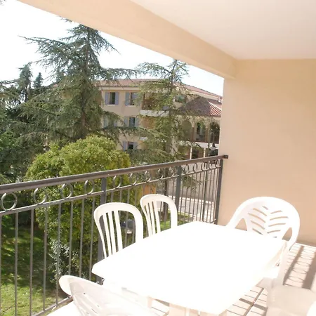 Lejlighedshotel Des Oliviers 3*